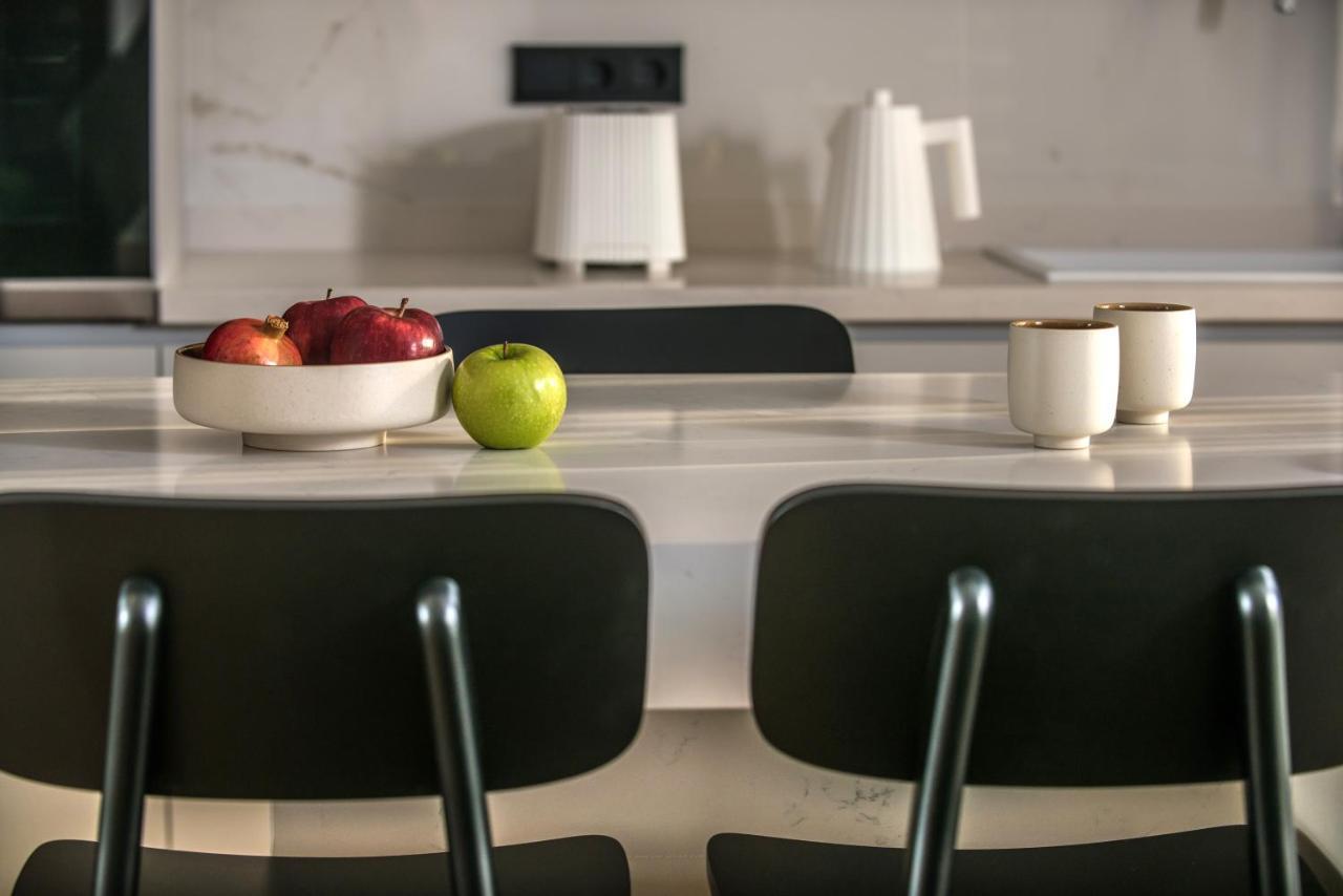 Relaxo Collection Luxury Suites In The Heart Of Heraklion Exteriör bild